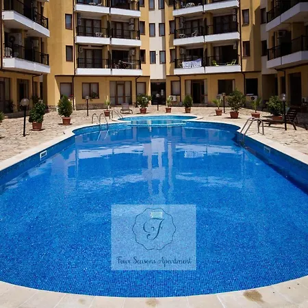 Four Seasons Two -oasis Apartman Bliznaci