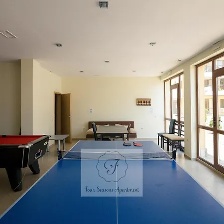Four Seasons Two -oasis Apartman *