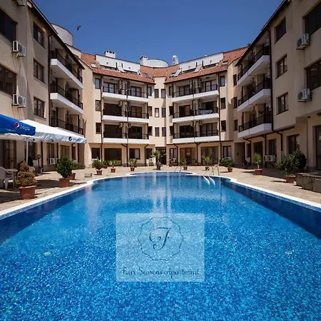 Four Seasons Two -oasis Apartman *
