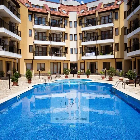 Four Seasons Two -oasis Apartman *